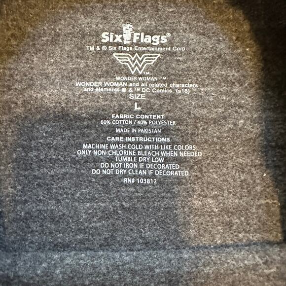 Six Flags Wonder Woman Logo Gray Sweatshirt Stars Pattern Size L - Picture 4 of 6